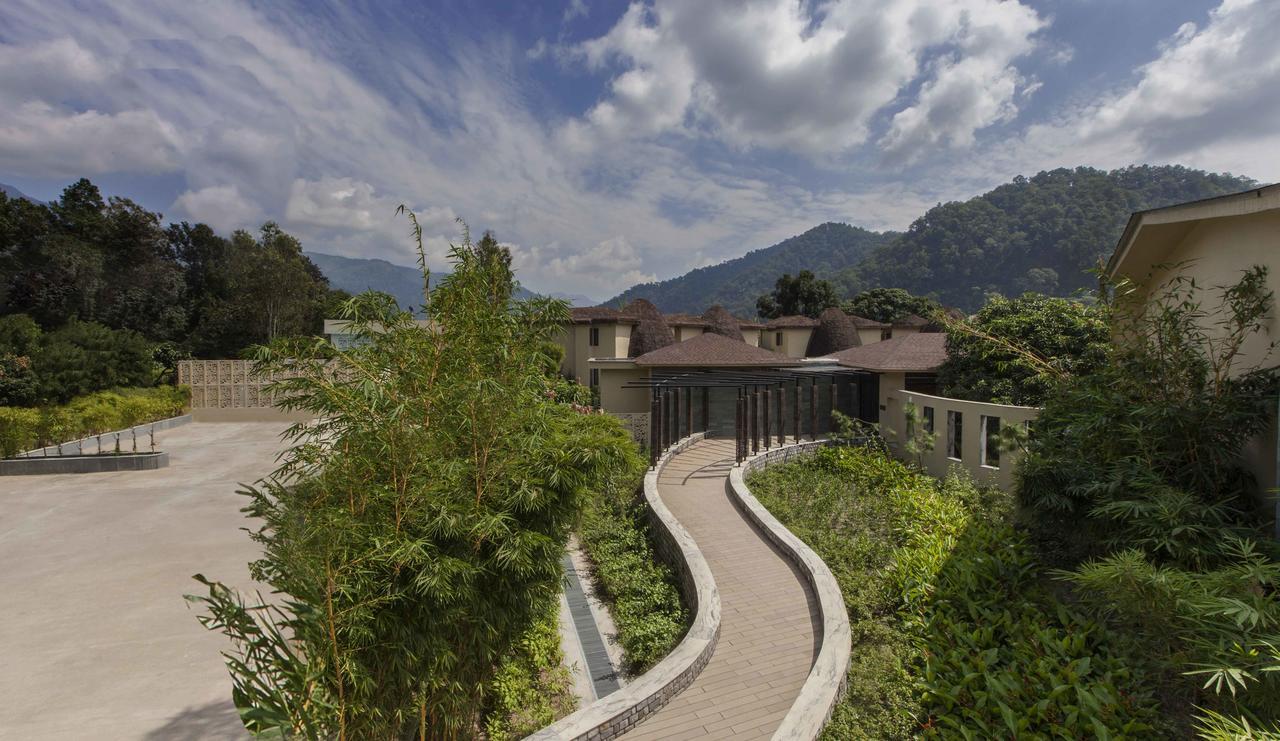 Hotel Lemon Tree Premier, Corbett à Rāmnagar Extérieur photo
